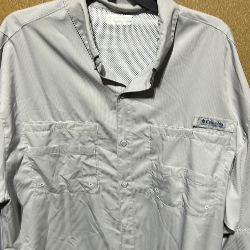 Columbia men’s PFG long sleeve button up shirt (size XL)